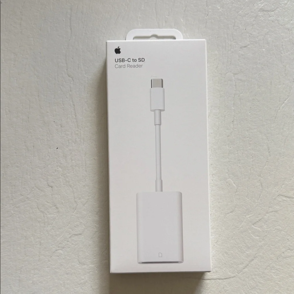 Apple White USB-C to SD Card Reader Adapter